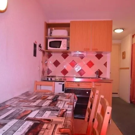Apartment Apartment Les Menuires - 2 Pers, 18 M2, 1/0 2